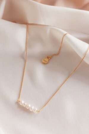 Tari necklace pearl